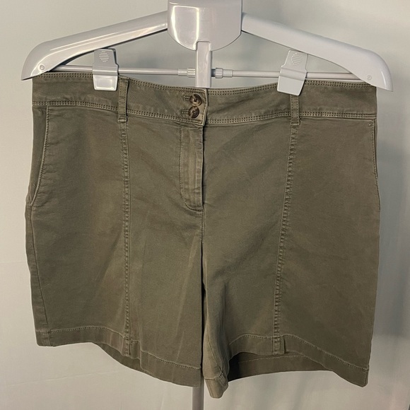 J Jill green chino shorts size 12 - Picture 1 of 9